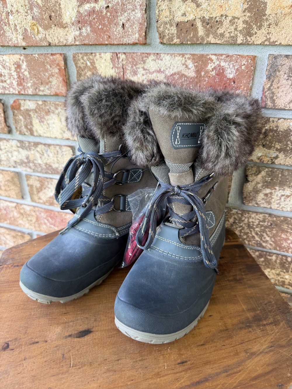 Khombu The Slope Winter Snow Boots Women’s Size 8 NWT!
